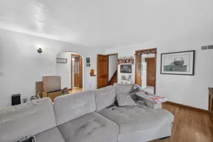 409 Stang St, Madison, WI 53704 - Photo 6