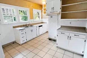 1329 Yates Ave, Beloit, WI 53511 - Photo 2