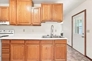 444-446 E Holum St, DeForest, WI 53532 - Photo 12