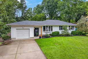 638 Orchard Dr, Madison, WI 53711 - Photo 2