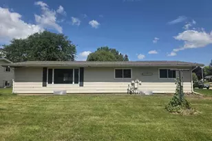 1010 26th St, Monroe, WI 53566 - Photo 4