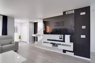 3226 Dorchester Way, Madison, WI 53719 - Photo 10