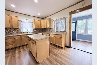 519 N Main Street, Fall River, WI 53932 - Photo 8