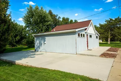 193 E Monroe Street, Wyocena, WI 53969 - Photo 8