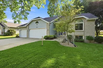 893 Chalfont Drive, Sun Prairie, WI 53590 - Photo 2