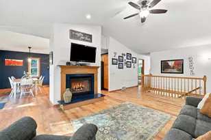 893 Chalfont Dr, Sun Prairie, WI 53590 - Photo 1