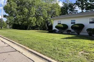 1230 House St, Beloit, WI 53511 - Photo 4