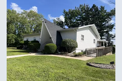 1230 House Street, Beloit, WI 53511 - Photo 2