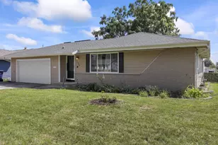 1325 W Conde St, Janesville, WI 53546 - Photo 6