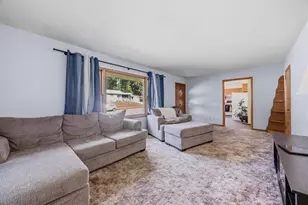 717 Cloute St, Fort Atkinson, WI 53538 - Photo 8