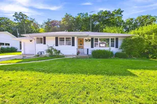 717 Cloute St, Fort Atkinson, WI 53538 - Photo 2
