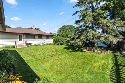 4418 Kentucky Avenue, Milwaukee, WI 53221 - Photo 36