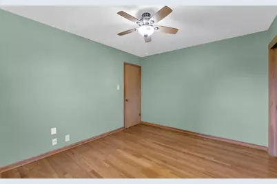 4418 Kentucky Avenue, Milwaukee, WI 53221 - Photo 20