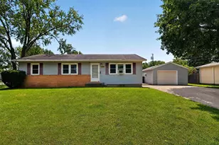 1744 Romona Ct, Beloit, WI 53511 - Photo 4