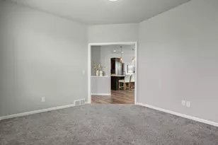 452 Blackburn Bay Dr, Verona, WI 53593 - Photo 14