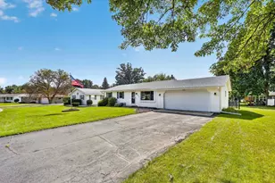 1335 Johnson St, Stoughton, WI 53589 - Photo 2