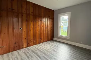 934 E Garden St, Freeport, IL 61032 - Photo 8
