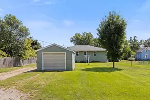 221 Washington St, Portage, WI 53901 - Photo 26