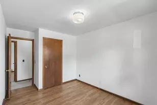 221 Washington St, Portage, WI 53901 - Photo 8