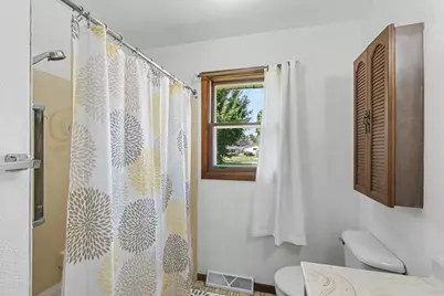 221 Washington Street, Portage, WI 53901 - Photo 14