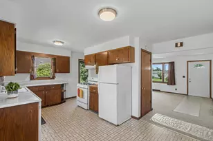 221 Washington St, Portage, WI 53901 - Photo 16