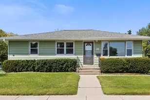 221 Washington St, Portage, WI 53901 - Photo 2