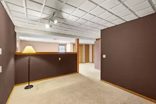 9 S Bartelt Ct, Madison, WI 53704 - Photo 26