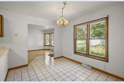 9 S Bartelt Court, Madison, WI 53704 - Photo 8