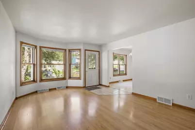 9 S Bartelt Court, Madison, WI 53704 - Photo 2