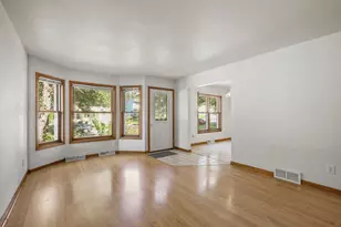 9 S Bartelt Ct, Madison, WI 53704 - Photo 2