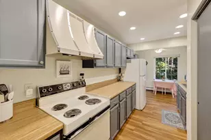 1 Golf Course Rd, Madison, WI 53704 - Photo 8