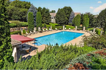 37 Cherokee Circle #P13-23, Madison, WI 53704 - Photo 2