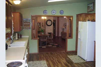 37176 Seymour Drive, Prairie Du Chien, WI 53821 - Photo 8