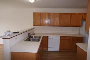 231-239 Talon Pl, Sun Prairie, WI 53590 - Photo 8