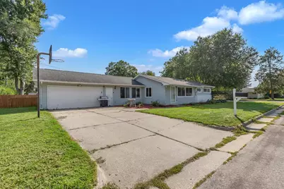 3102 E Fairchild S Street, La Crosse, WI 54601 - Photo 2