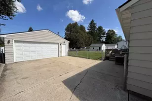 1702 Gartland Ave, Janesville, WI 53548 - Photo 6
