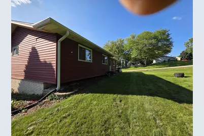 512 Central Avenue, Deerfield, WI 53531 - Photo 6