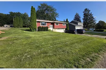 512 Central Avenue, Deerfield, WI 53531 - Photo 1