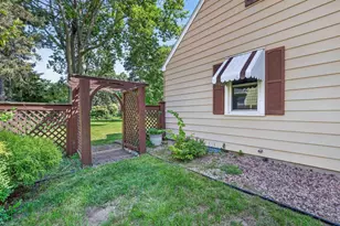 1527 Highland Ave, Beloit, WI 53511 - Photo 44