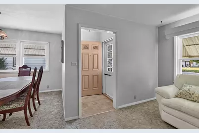 1527 Highland Avenue, Beloit, WI 53511 - Photo 6
