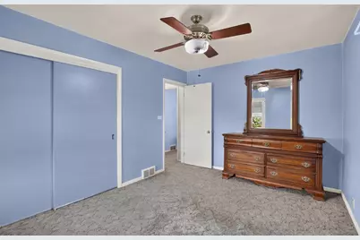1527 Highland Avenue, Beloit, WI 53511 - Photo 16