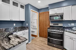 5713 Highland Way, Middleton, WI 53562 - Photo 8