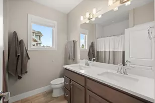 1098 Brynhill Dr, Oregon, WI 53575 - Photo 30