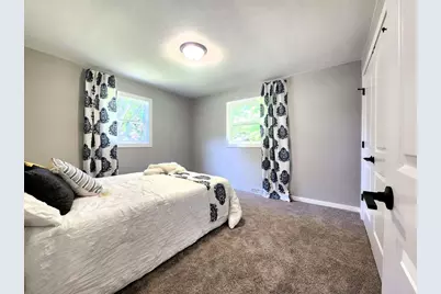 430 Woodview Drive, Sun Prairie, WI 53590 - Photo 10