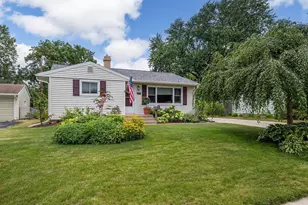 306 Garnet Ln, Madison, WI 53714 - Photo 2