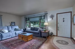 306 Garnet Ln, Madison, WI 53714 - Photo 6