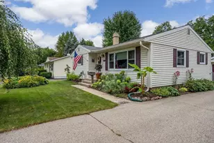 306 Garnet Ln, Madison, WI 53714 - Photo 4