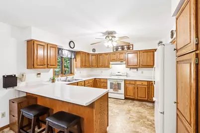 W7096 N Oak Ridge Court, Poynette, WI 53955 - Photo 10