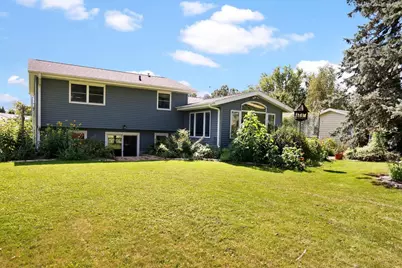 320 W Elm Street, Sun Prairie, WI 53590 - Photo 6
