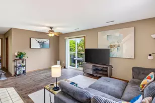 18 N Bartelt Ct, Madison, WI 53704 - Photo 8